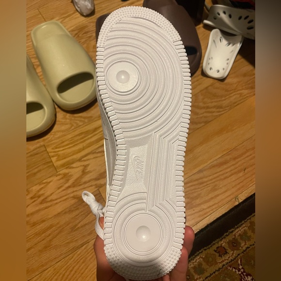 brand new af1 size 9, got them for a friend but they don’t fit him - Picture 5 of 6